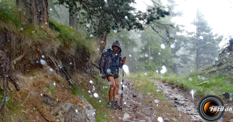 Gros orage de grêle ce jour là.