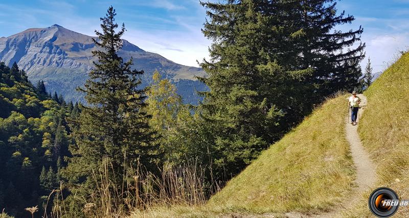 Sentier en balcon.