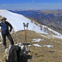 Le sommet et la crête qui monte de Tercier.