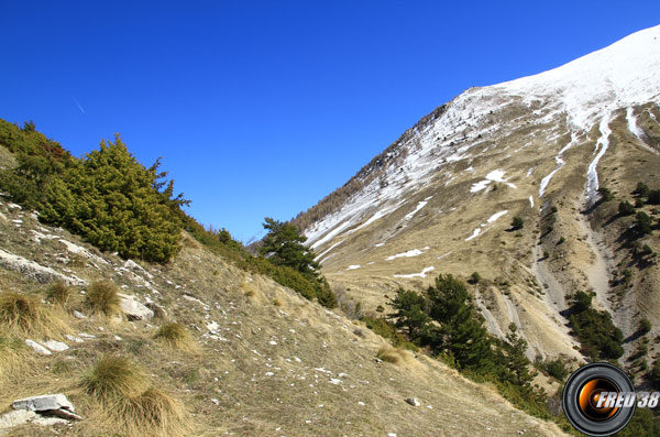 Arrivée au col de la Baisse.