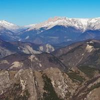 Vue sur le Dévoluy et les Ecrins.