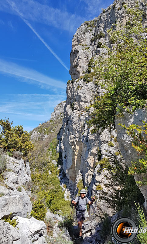 Traversée de la falaise.