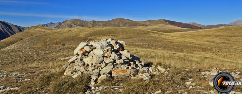 Le cairn aux 