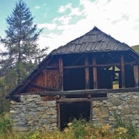 Ancienne grange sur l'itinéraire.