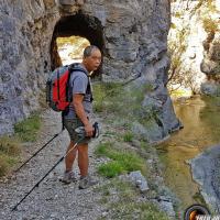 Tunnel dans les gorges du Riou.