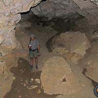 La traversée de la grotte, dans sa partie noir total.