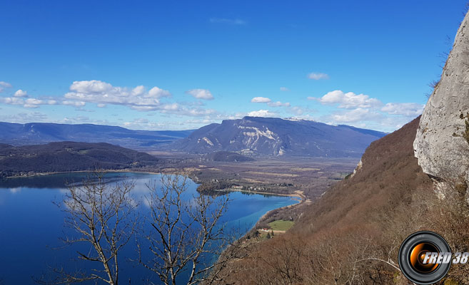 Le Grand Colombier en fond.