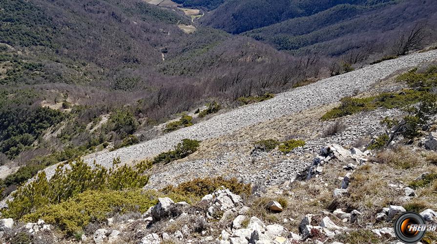 Vue sur la montée du col de coucourdet.