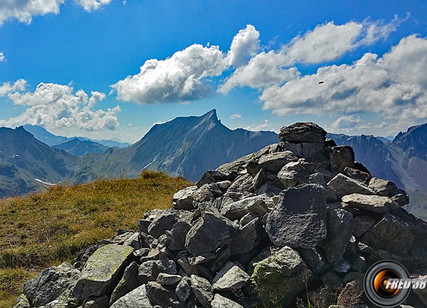 Le cairn du sommet