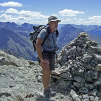 Le gros cairn du sommet.