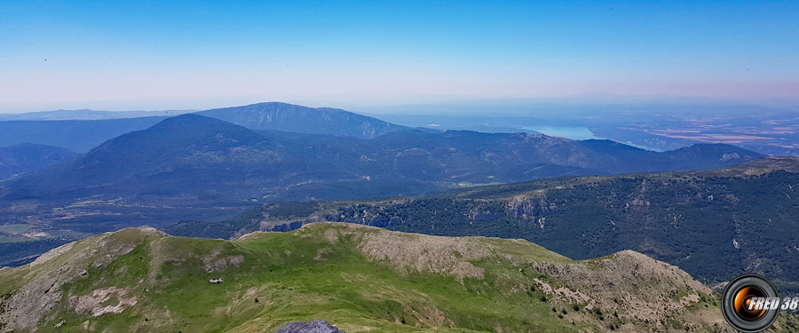 Vue sur le lac de Sainte-Croix.