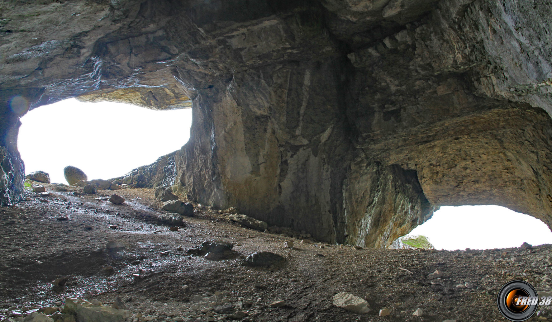 L'intérieur de la Balme à Colon.