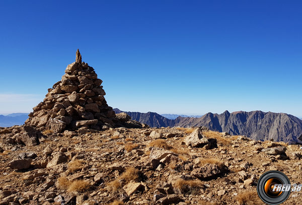 Le cairn du sommet