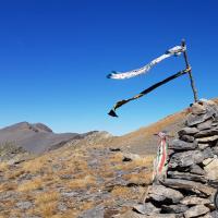 Le cairn avant le sommet.