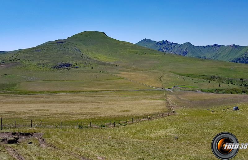 Vue sur le col de la Croix Saint-Robert.