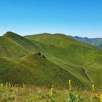 Les crêtes en direction du Sancy.