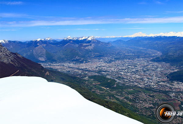Grenoble vu du sommet.