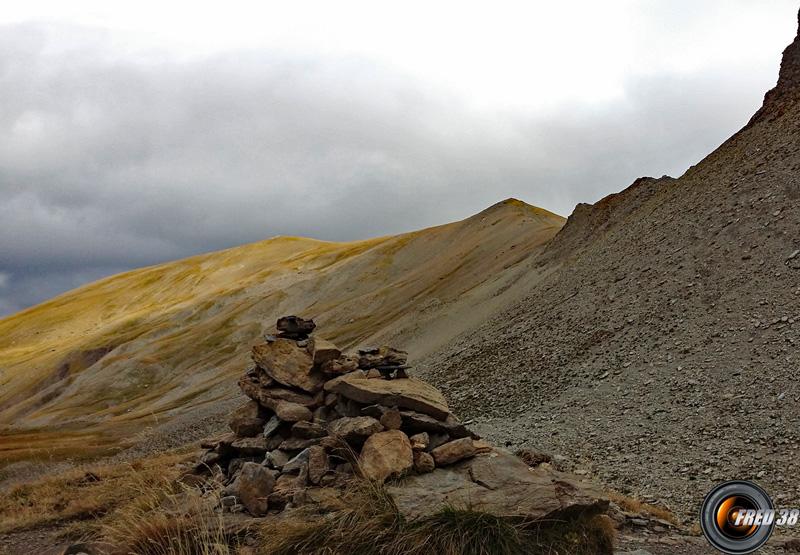 Descente sur le col des Esbéliousses.