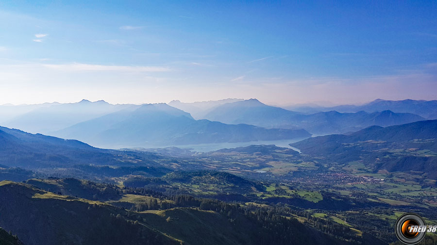 Le lac de Serre-Ponçon.