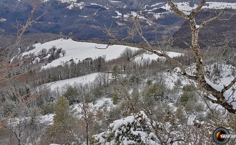 Vue sur les Rochers de Cauche.