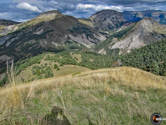 La large crête au début de la descente.