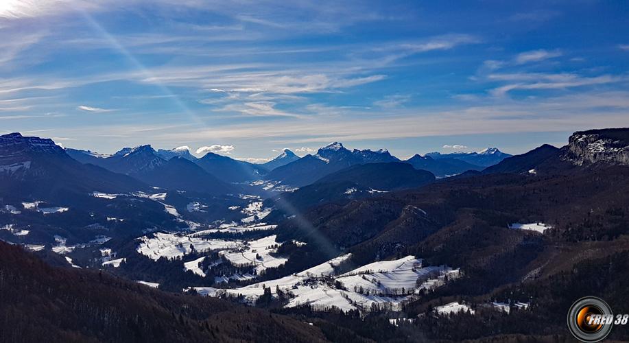 Vue sur les sommets de la Chartreuse.