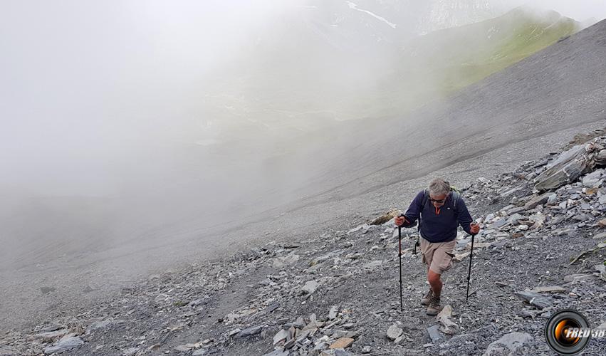 Sous le petit col du sommet.