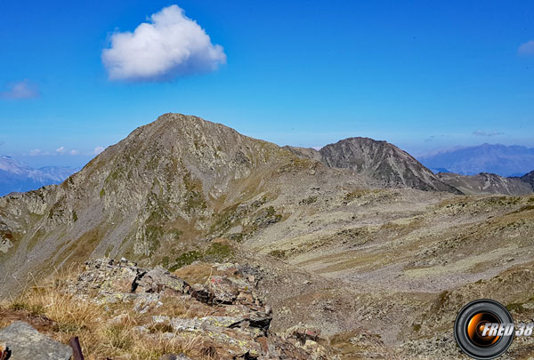 La Pointe de la Grande Journée et en fond le Mont Mirantin.