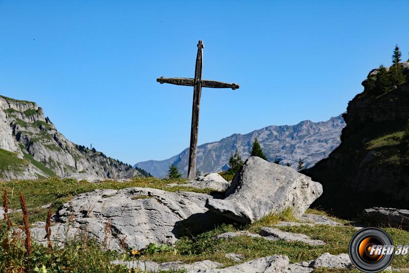 Croix de la chapelle.