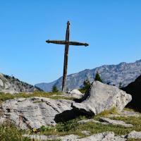 Croix de la chapelle.