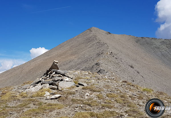 La crête conduisant au sommet