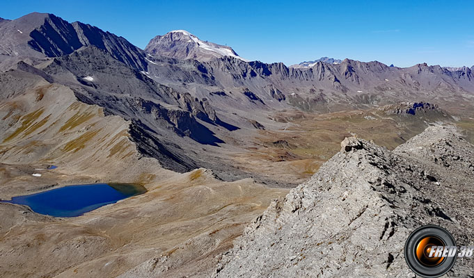 Lac et col de la Rocheure vus du sommet