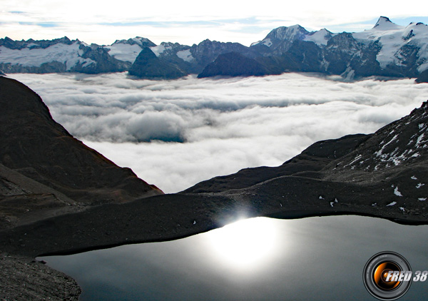 Le lac au pied de la Pointe des Fours