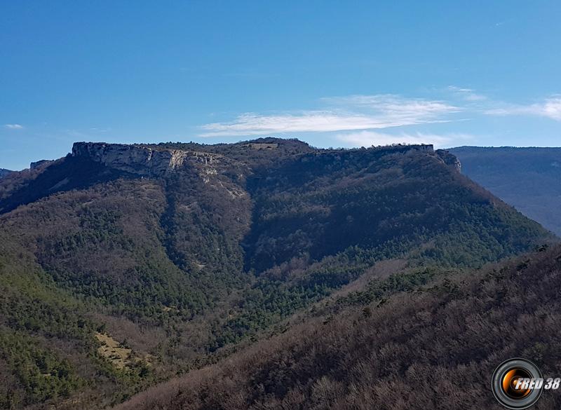 Vue sur le plateau.