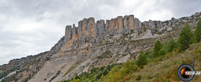 La Cadière de Brandis, vue du hameau éponyme.