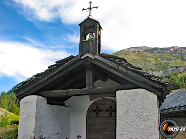 Chapelle avant le Monal