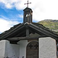Chapelle avant le Monal