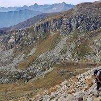 Montée dans les éboulis.
