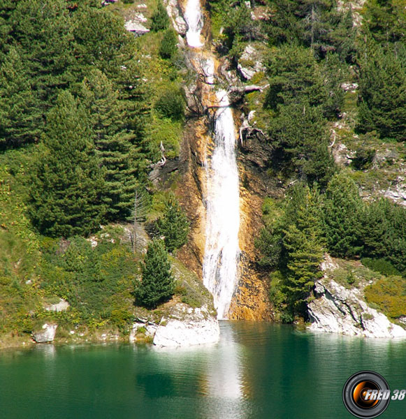 Cascade sur le Plan d'Aval