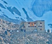 Refuge des ecrins photo