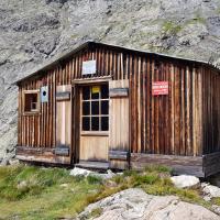 Le vieux refuge Lemercier.