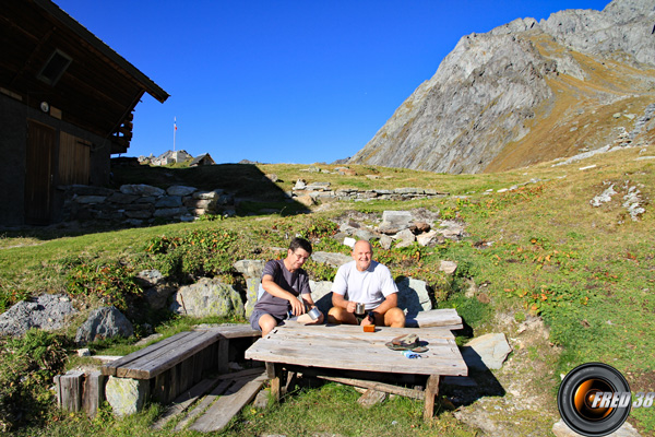 Petite pause près du refuge.