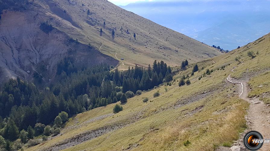 Au dessus du col des Ayes.