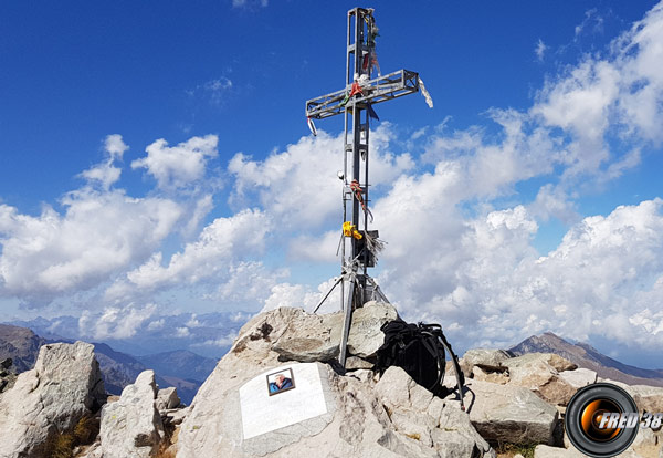 La Croix du sommet.