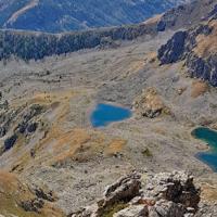 Lacs de Peyrefique vus du sommet.