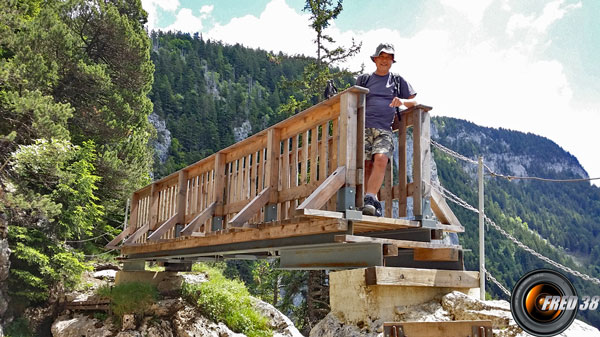 La première passerelle.