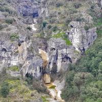Vue sur la cascade.