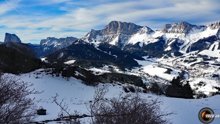 Vue sur le grand Veymont.