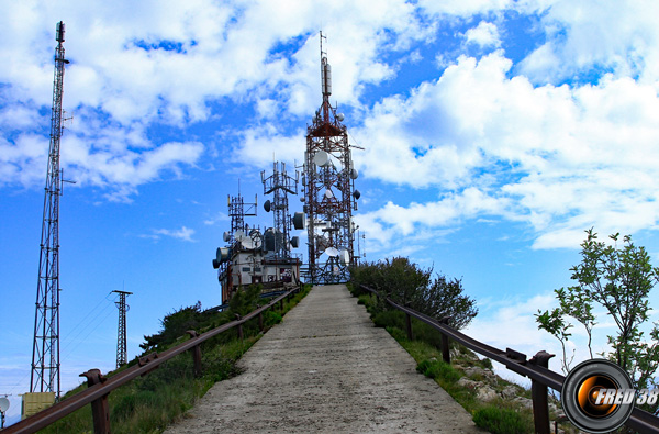 Les antennes du sommet.