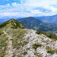 A droite la vallée du Buech